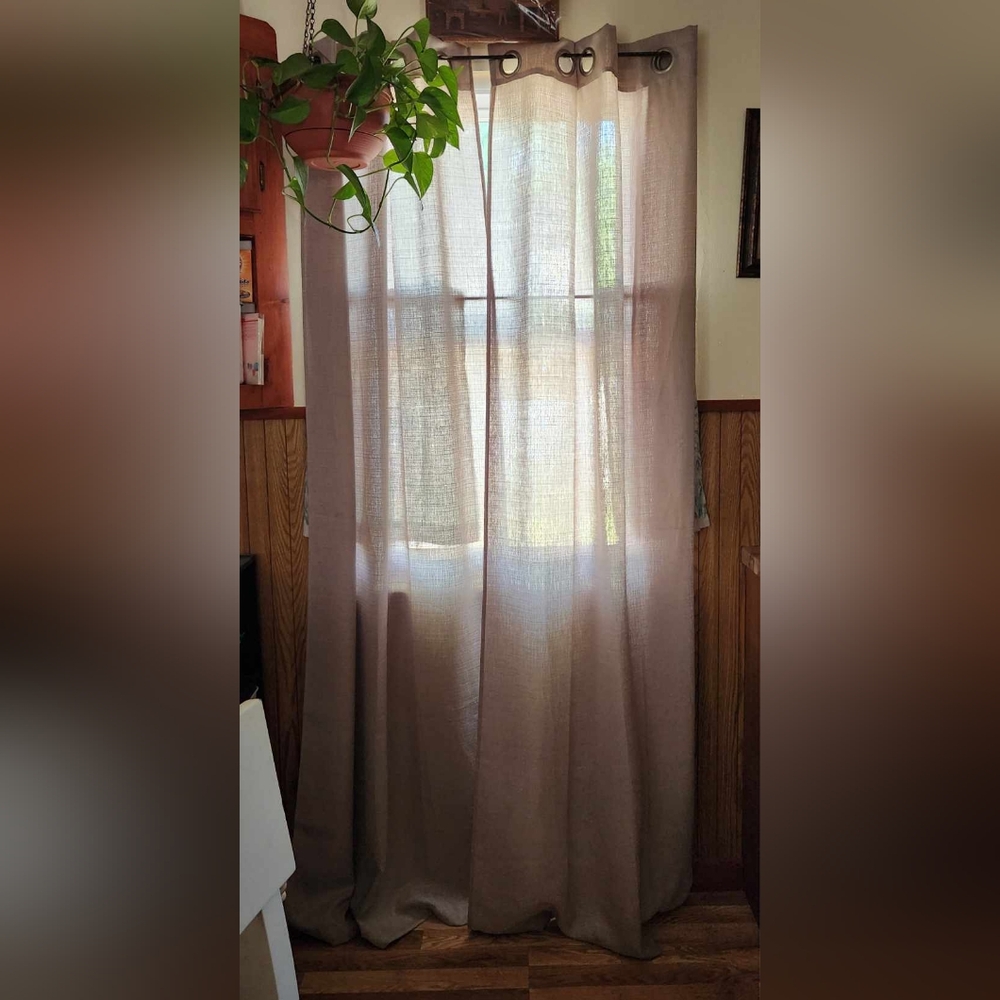 Light filtering curtains - Picture 2 of 4